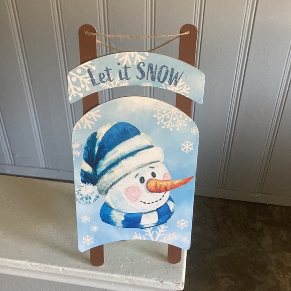 NWT Let It Snow- Snowman ⛄️ Holiday Sleigh Decoration Sign - Picture 5 of 17